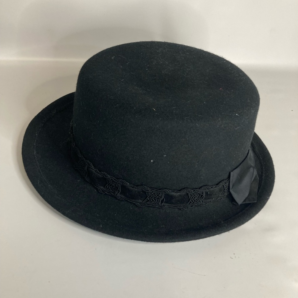 Street smart Womens wool vintage black bucket hat 71/2 measurements in picture